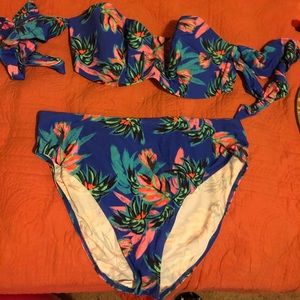 Fig leaves too and high waisted bottoms